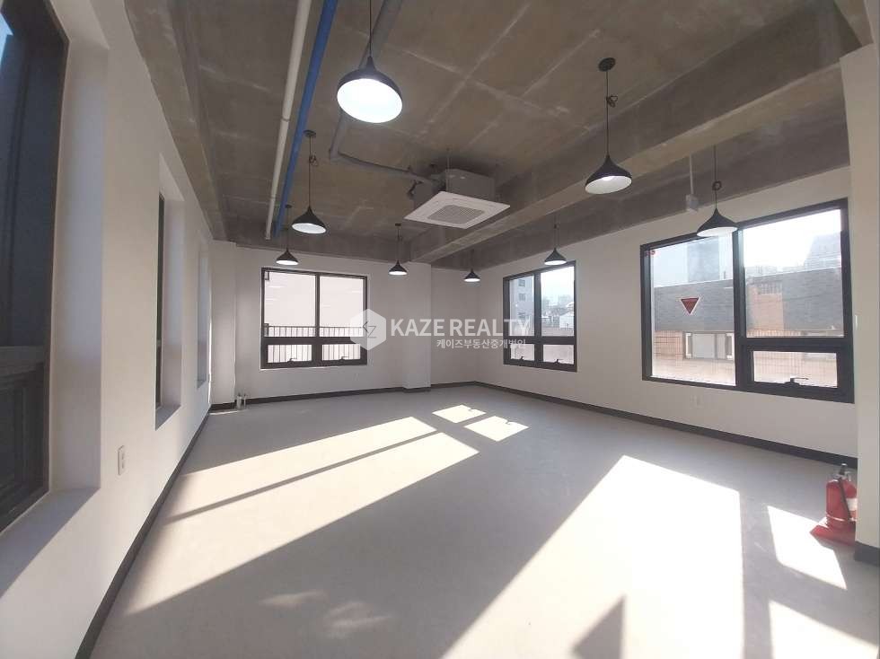 서울 강남구 논현동 을지병원사거리 신축 깔끔한 내외관 통임대 월세 매물번호 11472 사진 9